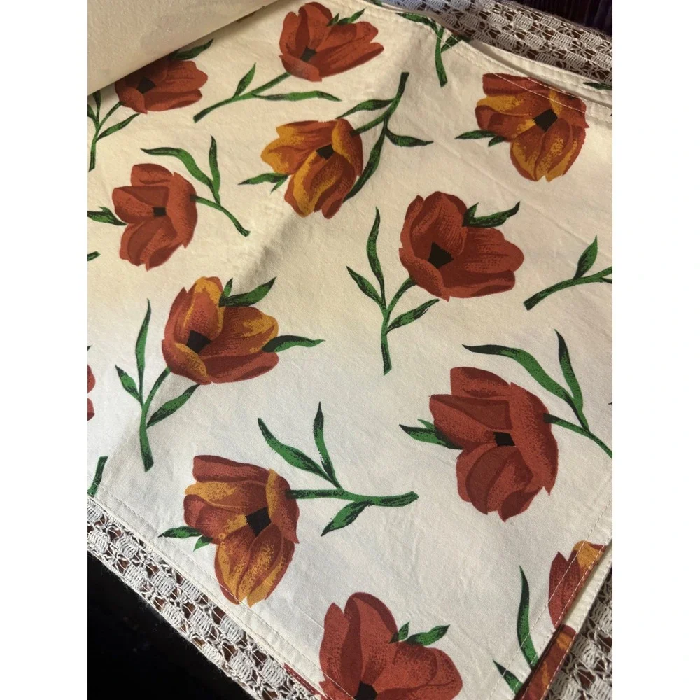 Pier 1 Imports 8 Placemats Home 14x20 Cream Red Scattered Poppi Floral Cotton
